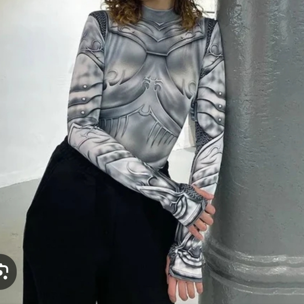 STYLEWE Women's Long Sleeve Printed Armor-Style Top - White/Gray